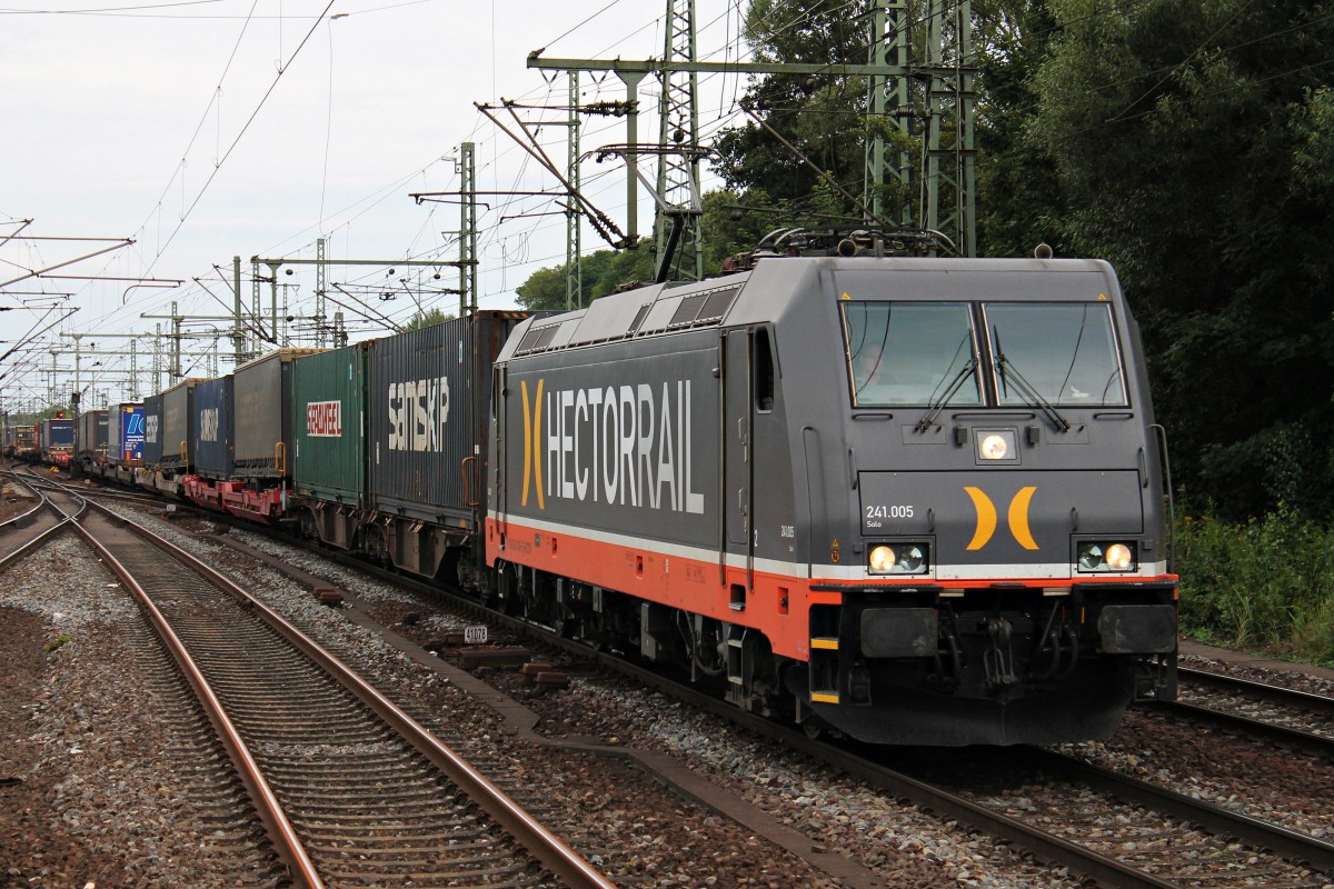 Hectorrail 241.005  Solo  am 13.08.2014 mit einem Containerzug aus Richtung Maschen in Hamburg Harburg.