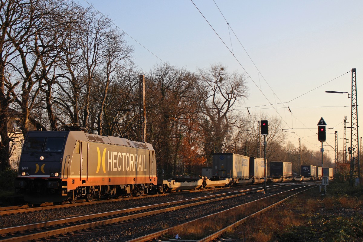 Hectorrail 241.010 am 12.12.13 mit einem KLV in Ratingen-Lintorf.
