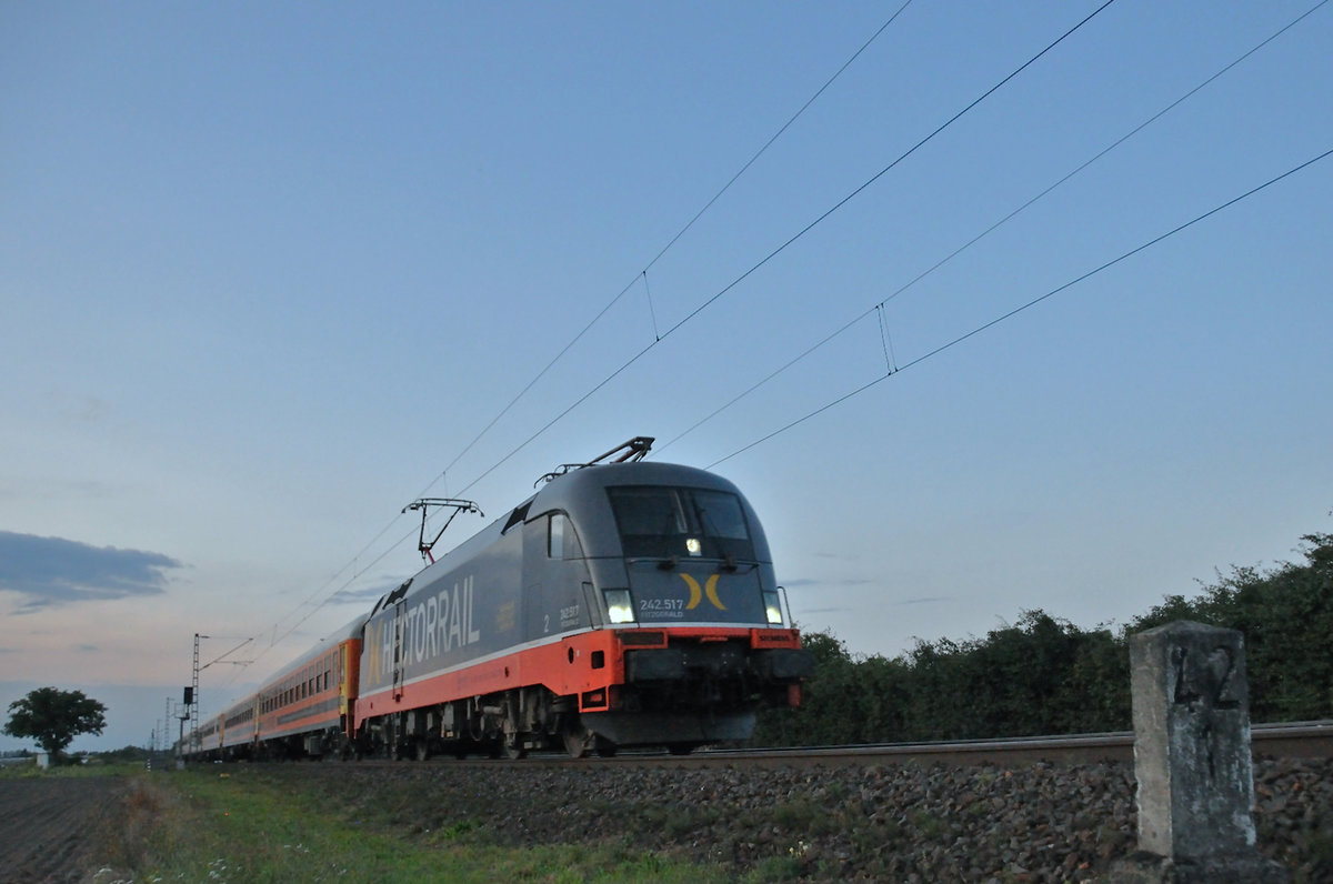 Hectorrail 242 517 Fitzgerald mit der Berlin Lichtenberg - Stuttgart Hbf Locomore. Alsbach am 01.09.2017.