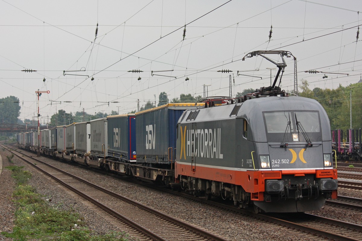 Hectorrail 242.502  Zurg  am 7.9.13 mit einem KLV in Düsseldorf-Rath.