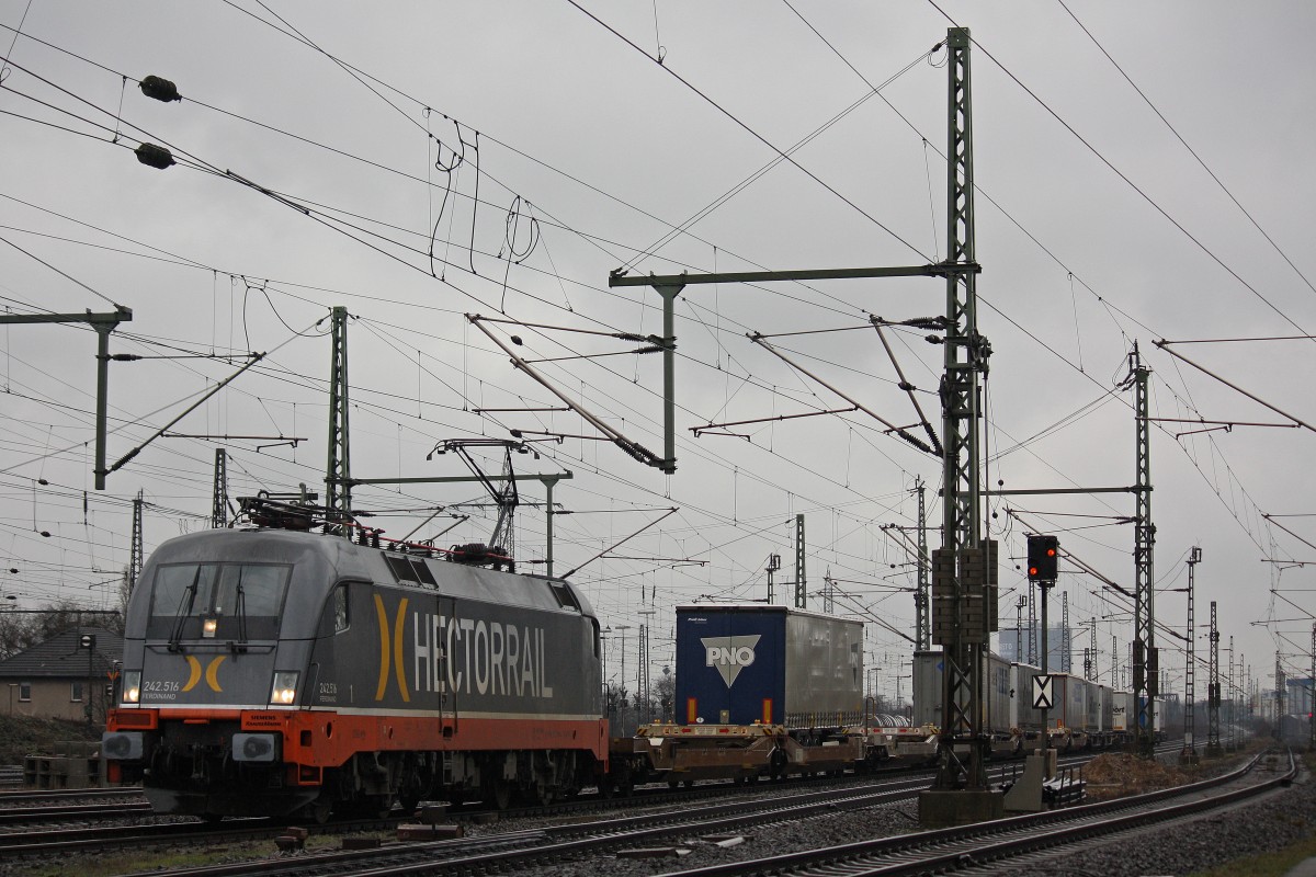Hectorrail 242.516  Ferdinand  am 9.3.13 mit einem KLV nach Ehrang in Oberhausen-West.