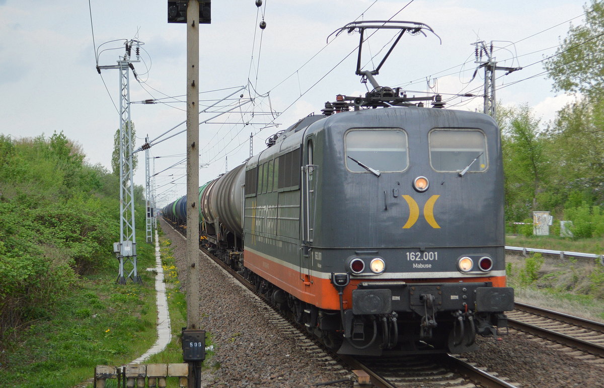 Hectorrail mit 162.001  Mabuse  und Kesselwagenzug 23.04.18 Bf. Berlin-Hohenschönhausen.