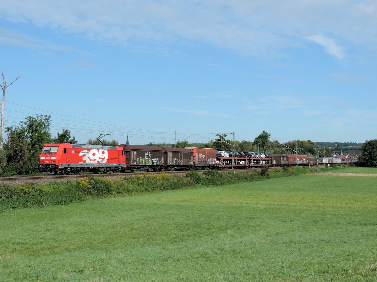 Heidelsheim 16/09/17 : 185 399 mit einem gemichten Güterzug.