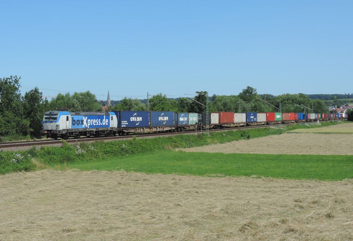 Heidelsheim - 24. Juni 2020 : BoxXpress Lok 193 843 mit einem KLV nach Stuttgart unterwegs.