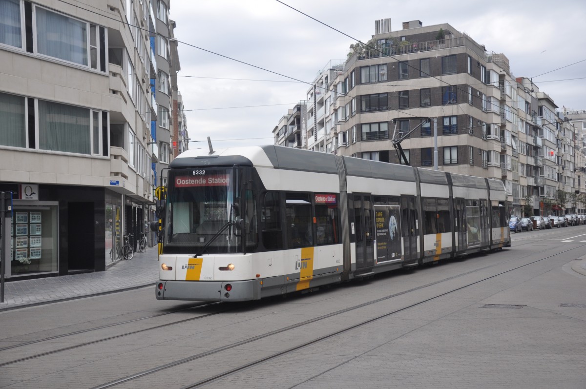 Hermelijn 6332 von De Lijn Gent aufgenommen am 03.08.2014 in Koningsstraat Oostende