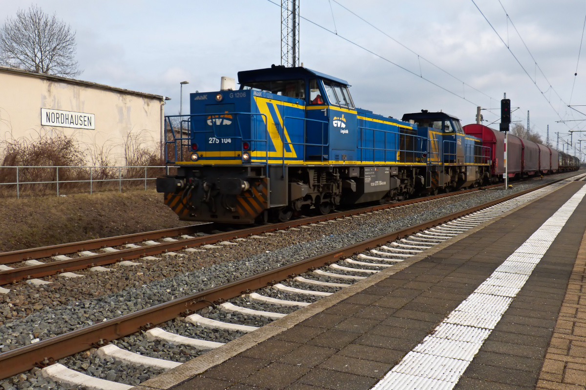 Heute 25.02.2017 kamen diese zwei MAK 1206 der EVB aus Richtung Halle mit einem kurzen Güterzug durch Nordhausen