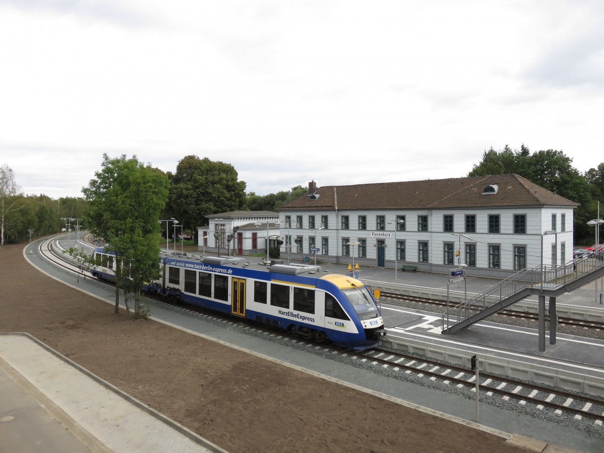 HEX Lint am 30.08.2014 nach Berlin Ostbahnhof im Bahnhof von Vienenburg der kürzlich neue Bahnsteige erhielt.