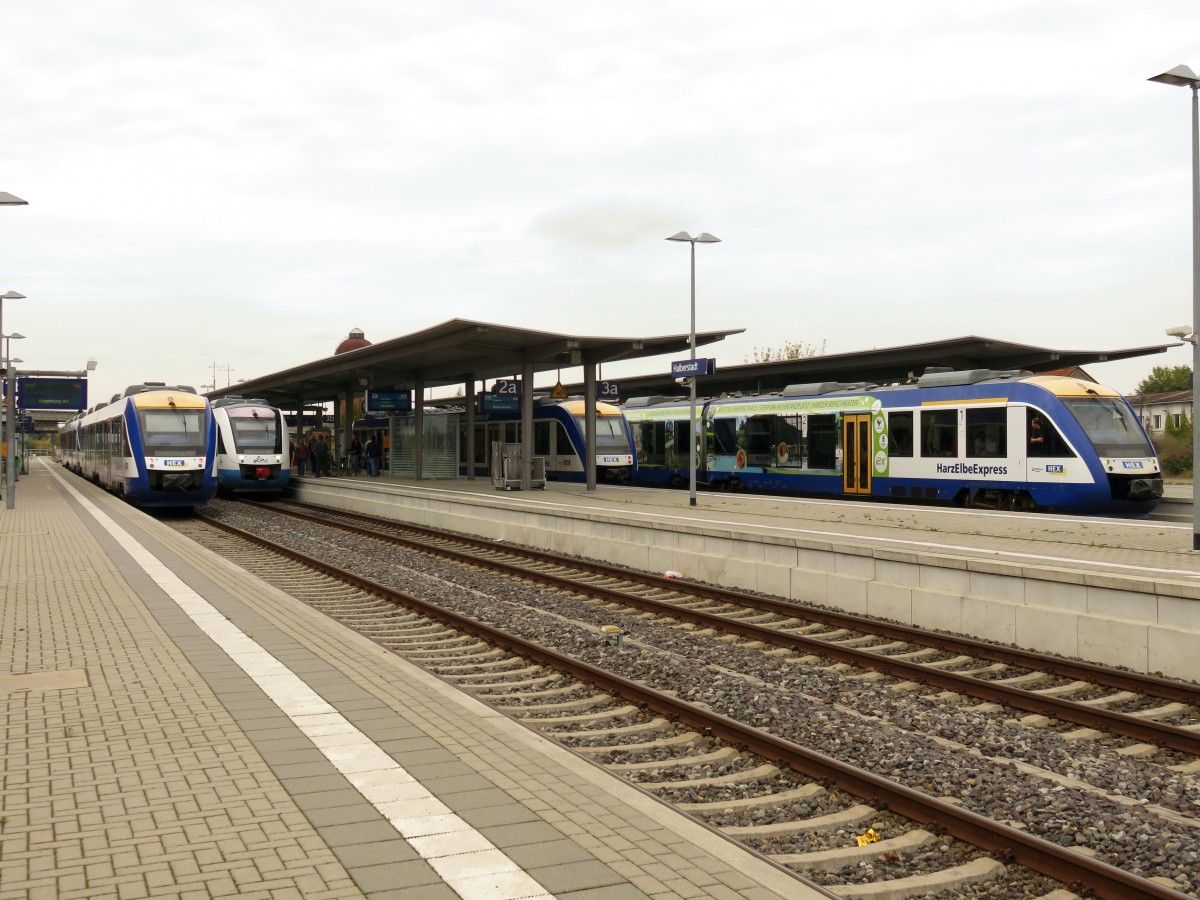 HEX Lint und OLA Lint am 10.10.2014 im Bahnhof von Halberstadt 