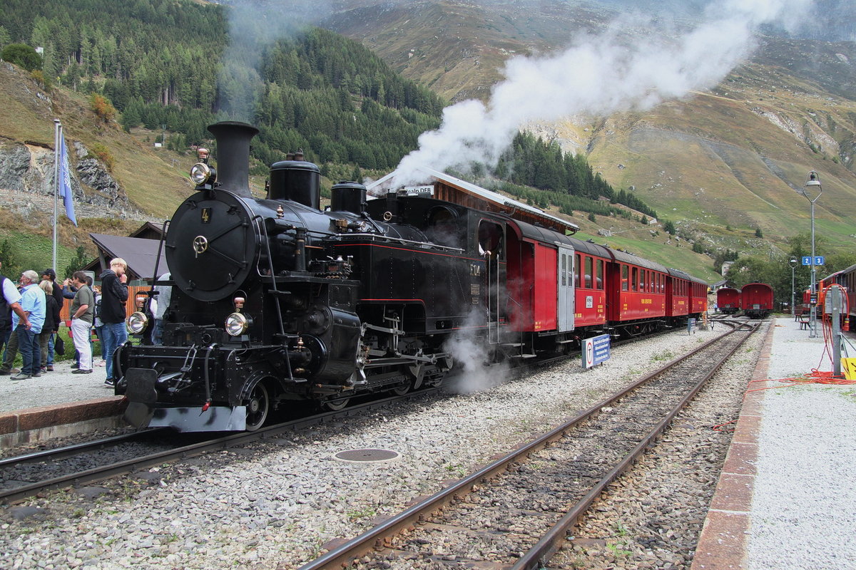 HG3/4 Nr.4(ex.BFD/FO/)mit einem Zug nach Oberwald,in der Station Realp DFB.16.09.18