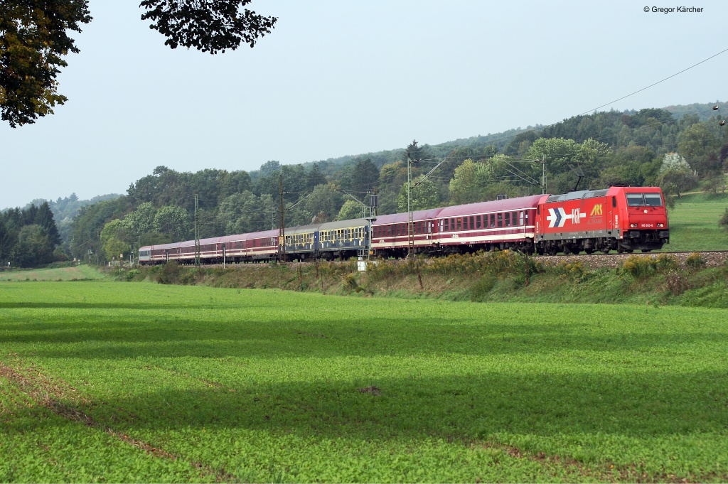 HGK 185 603 zieht am 28.09.2013 einen Sonderzug von Mnster (Westfalen) zum Oktoberfest nach Mnchen und konnte dabei bei Ebersbach (Fils) fotografiert werden.