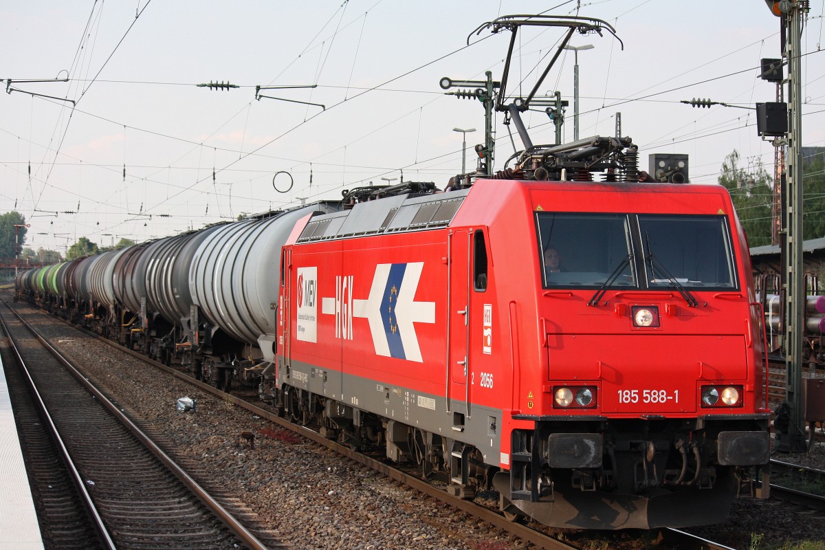 HGK 2056 (185 588) am 27.5.13 mit einem Kesselzug in D�sseldorf-Rath.
