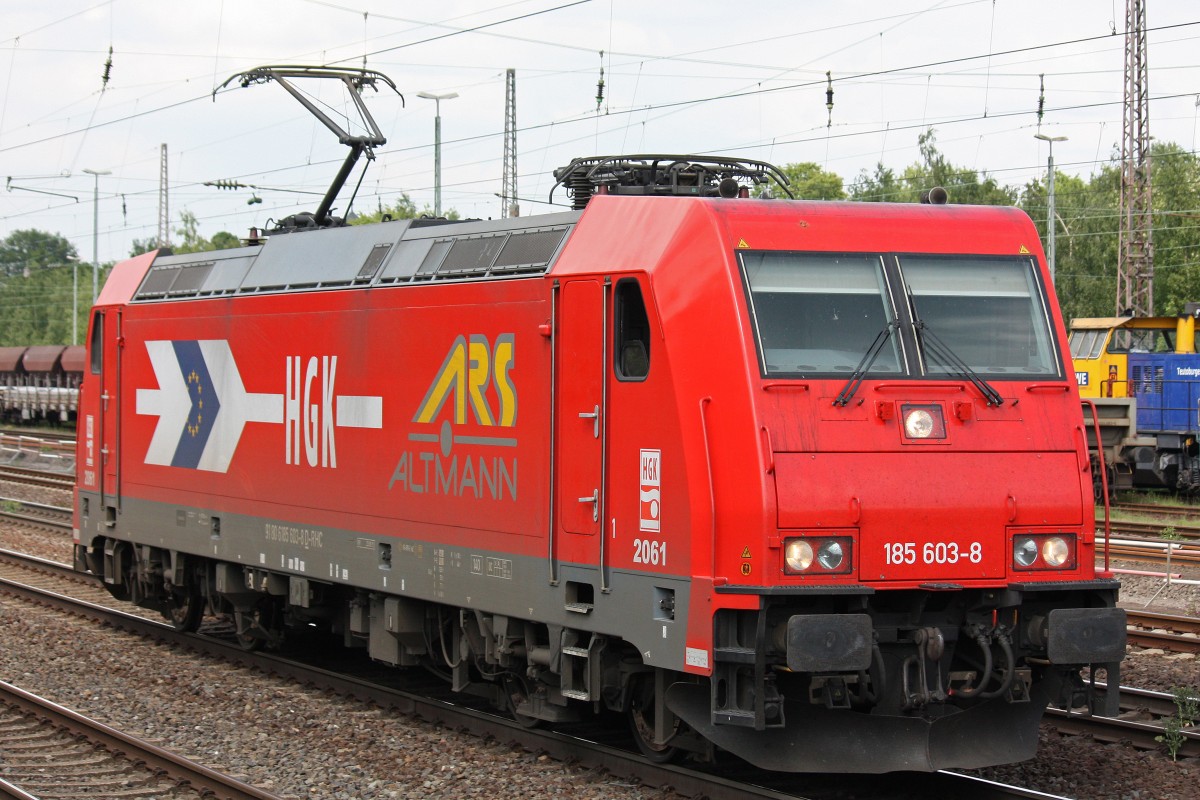 HGK 2061 (185 603) am 5.6.13 als Tfzf in Düsseldorf-Rath.