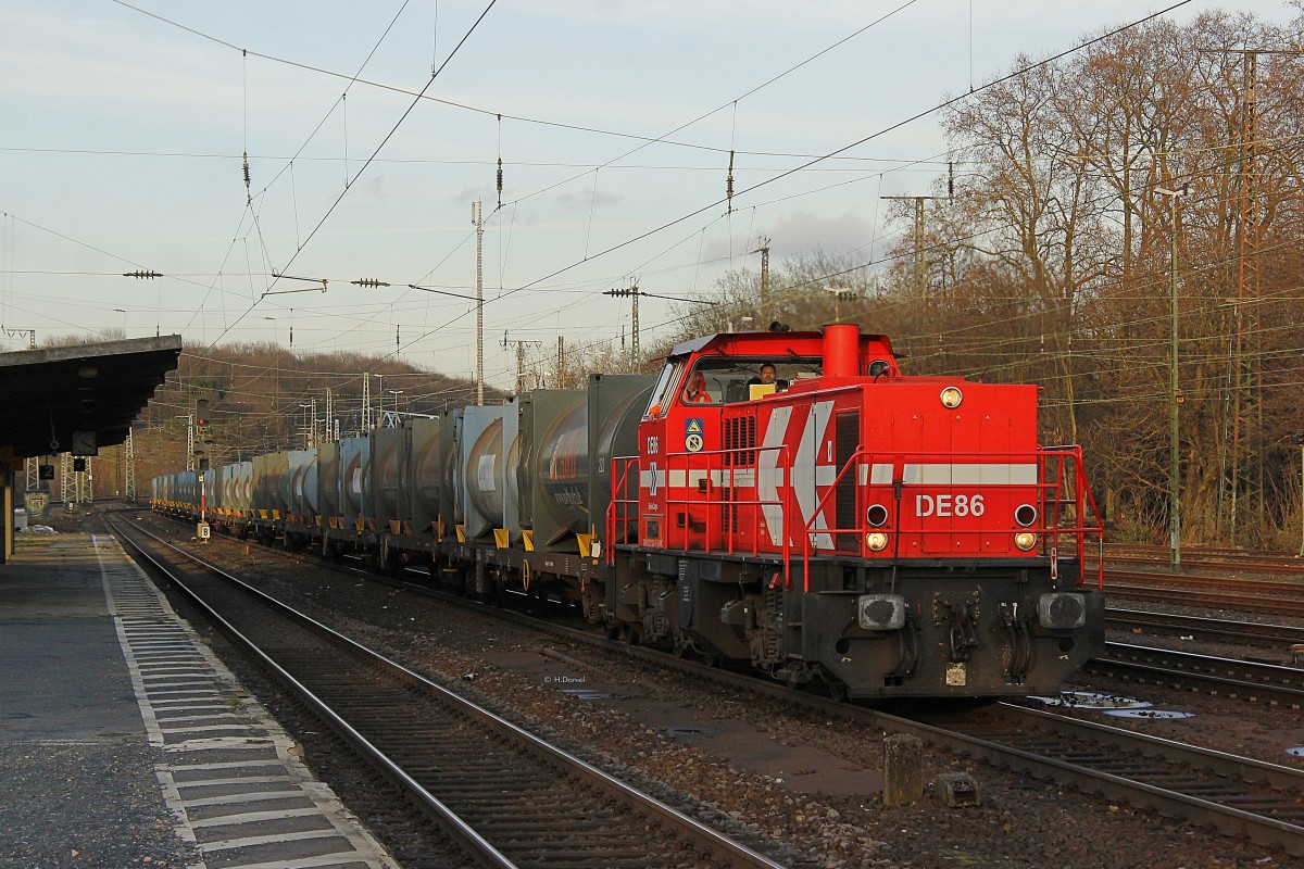HGK DE86 mit einem Müllzug am 28.01.2016 in Köln West.