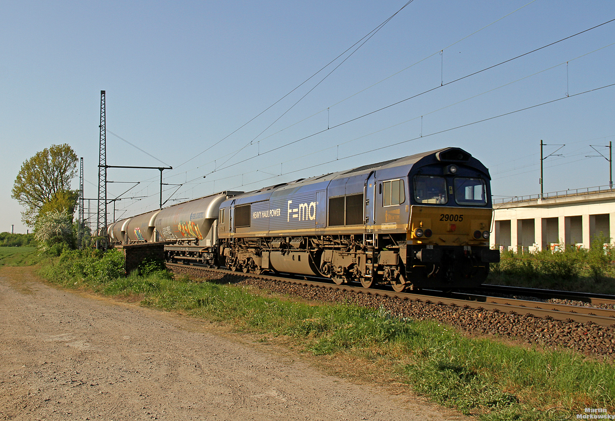 HHI 29005 / 266 029 bei Porz Wahn am 26.04.2020