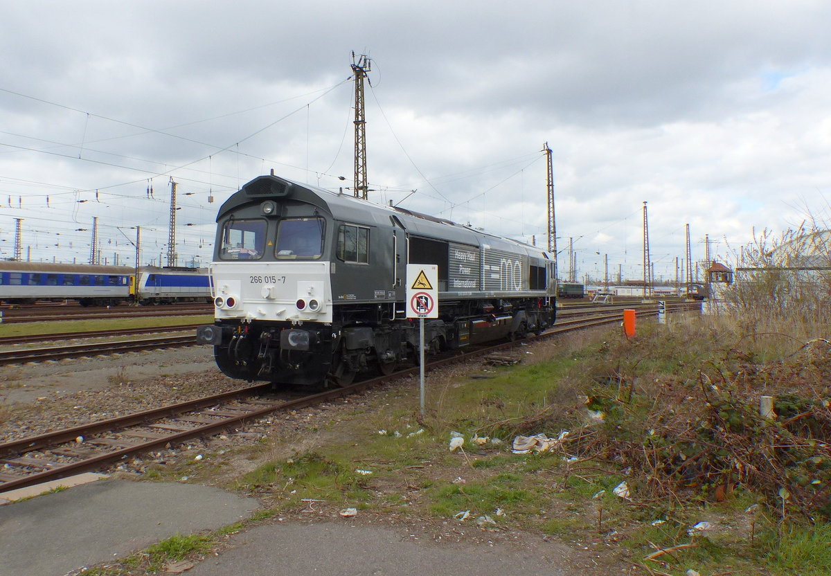 HHPI 266 015-7 pausiert am 07.04.2021 in Leipzig Hbf.