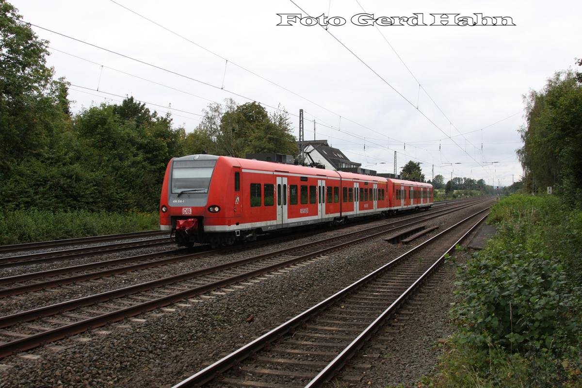 Hiddenhausen - Schweicheln am 9.9.2014 um 14.21 Uhr:
DB 426516 im Doppel Rtg. Herford