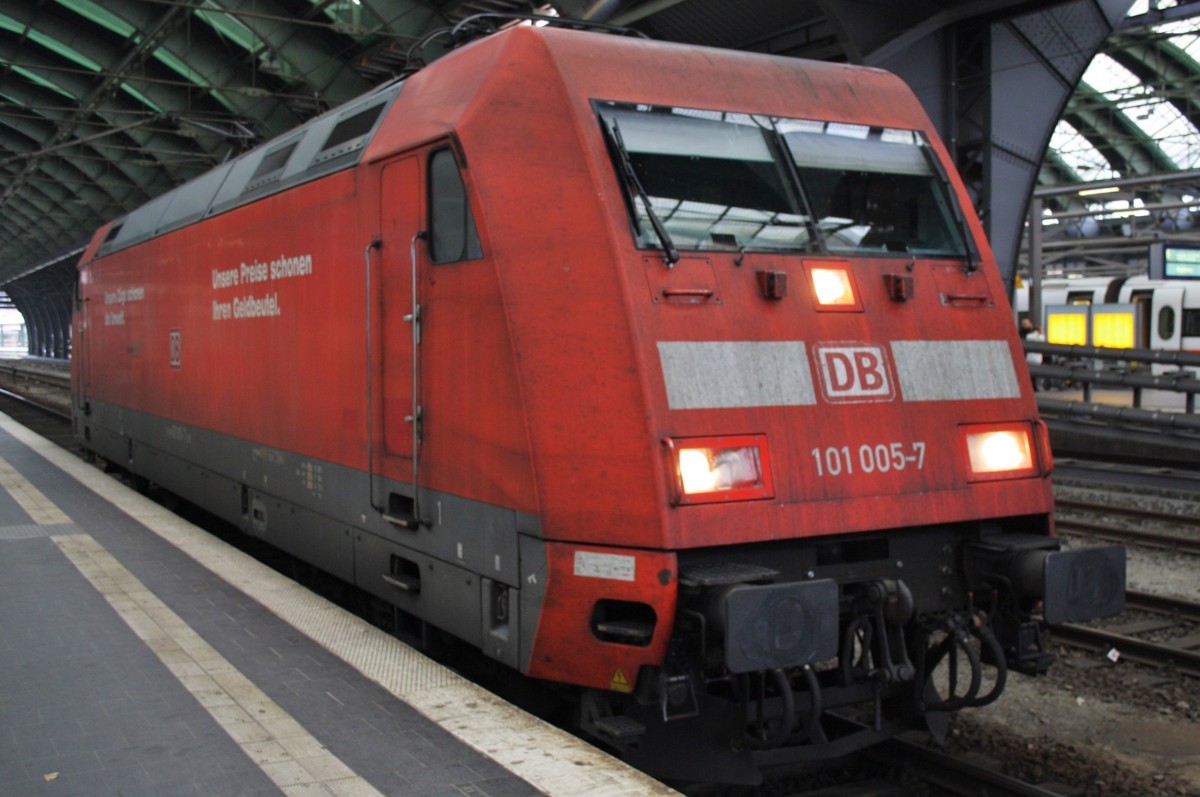 Hier 101 005-7 als Lz, diese Lok stand am 16.11.2013 in Berlin Ostbahnhof.