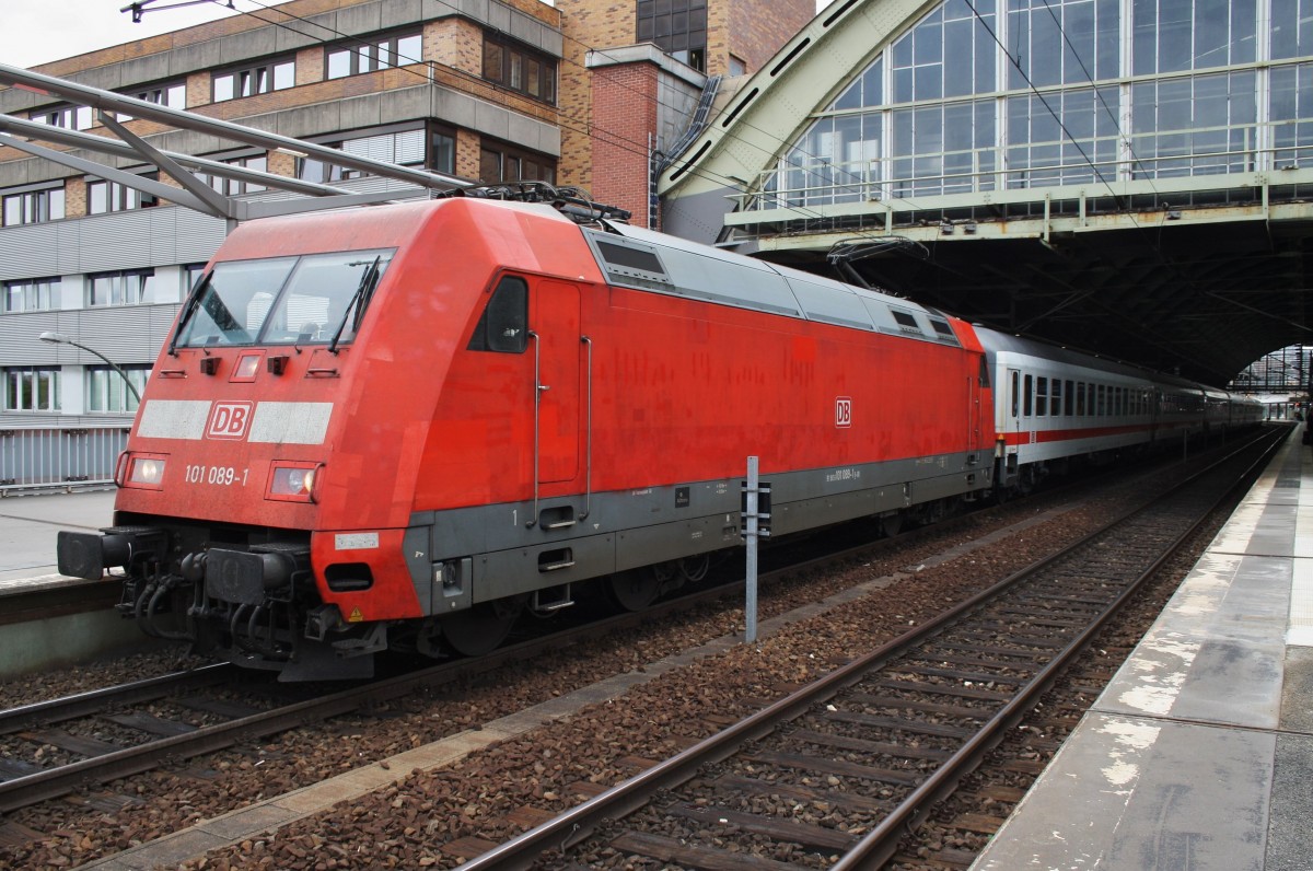 Hier 101 0941 mit IC145 von Amsterdam Centraal nach Berlin Ostbahnhof