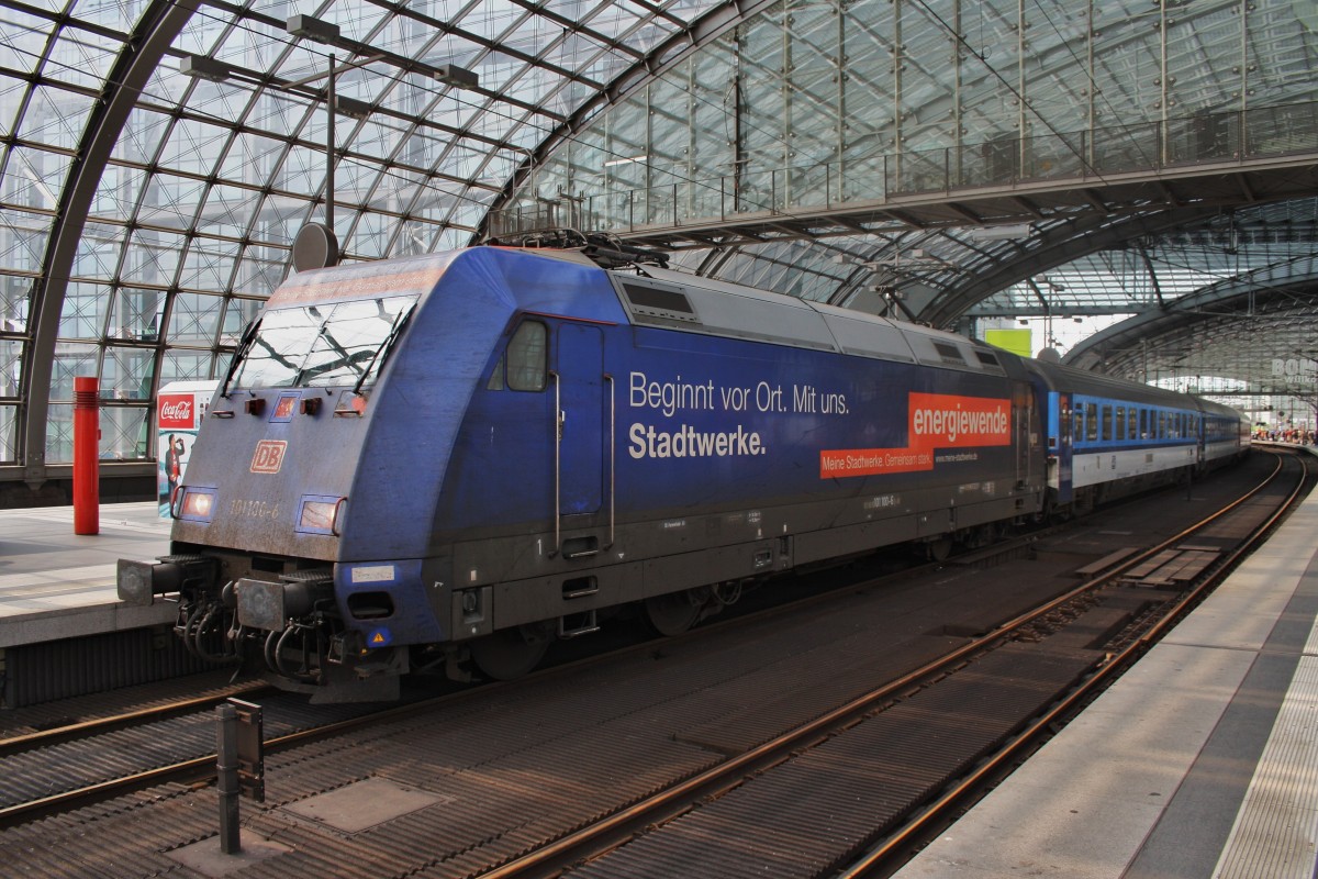 Hier 101 100-6 mit EC177 von Berlin Hbf. nach Bratislava hl.st., dieser Zug stand am 26.7.2013 in Berlin Hbf. 