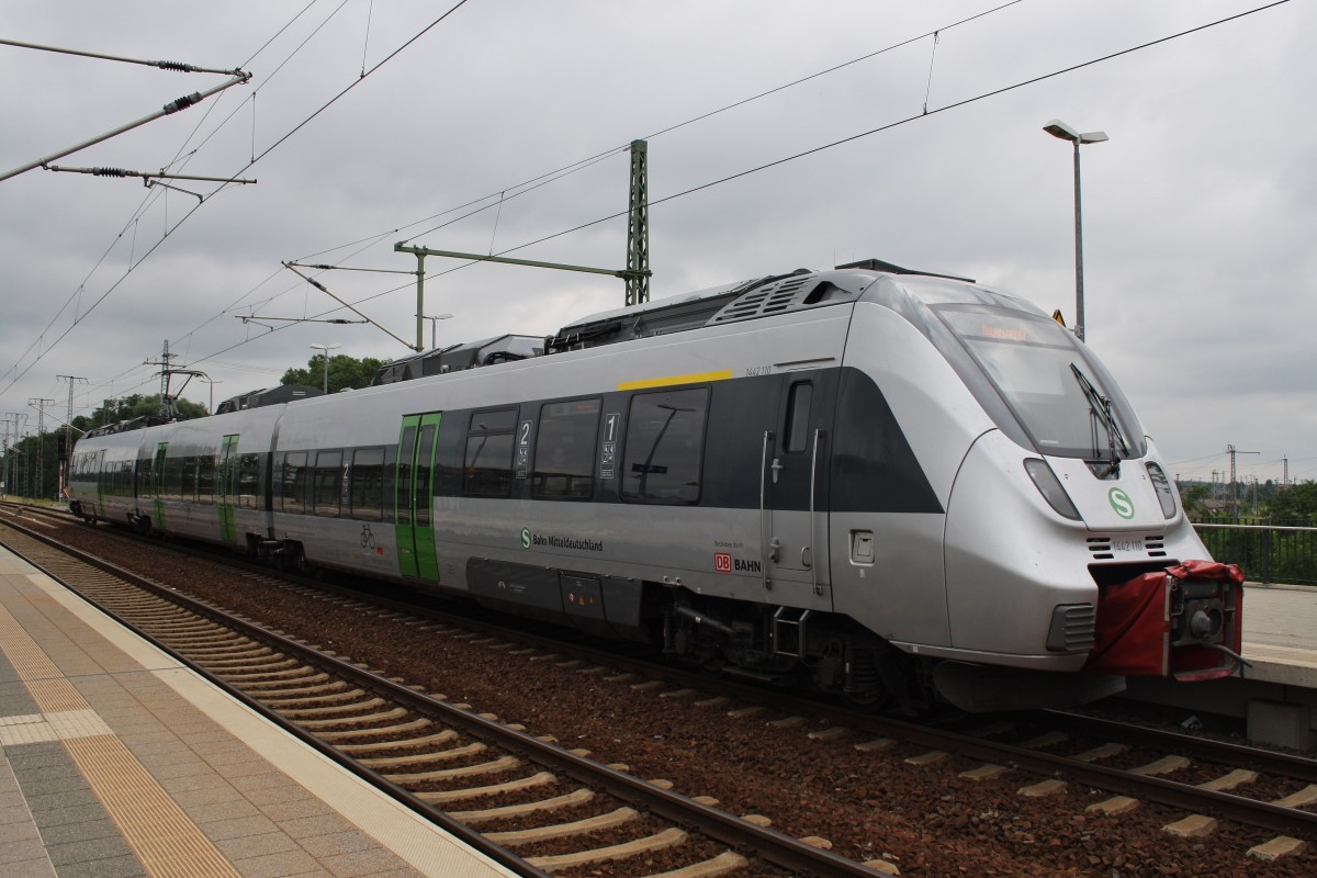 Hier 1442 110-1 als S4 (S37420) von Geithain nach Hoyerswerda, dieser Triebzug stand am 12.7.2014 in Falkenberg(Elster).