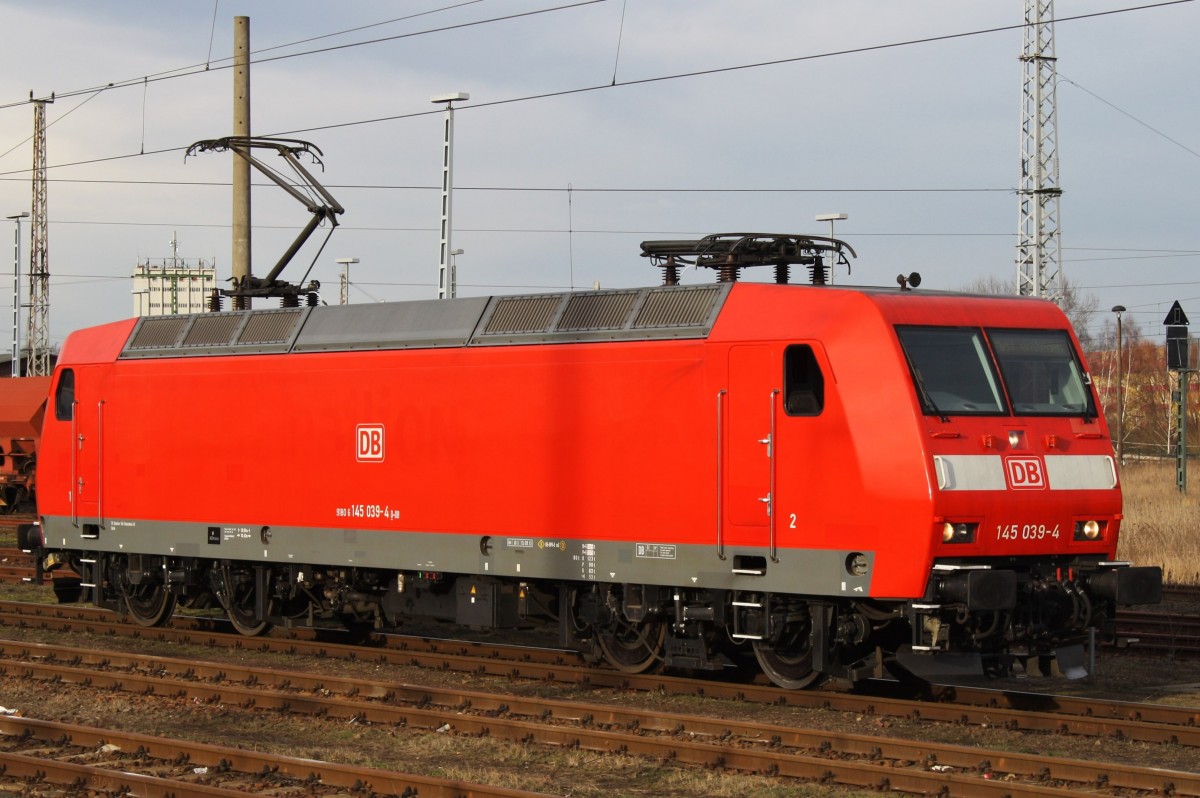 Hier 145 039-4, diese Lok stand am 7.2.2014 in Angermünde.