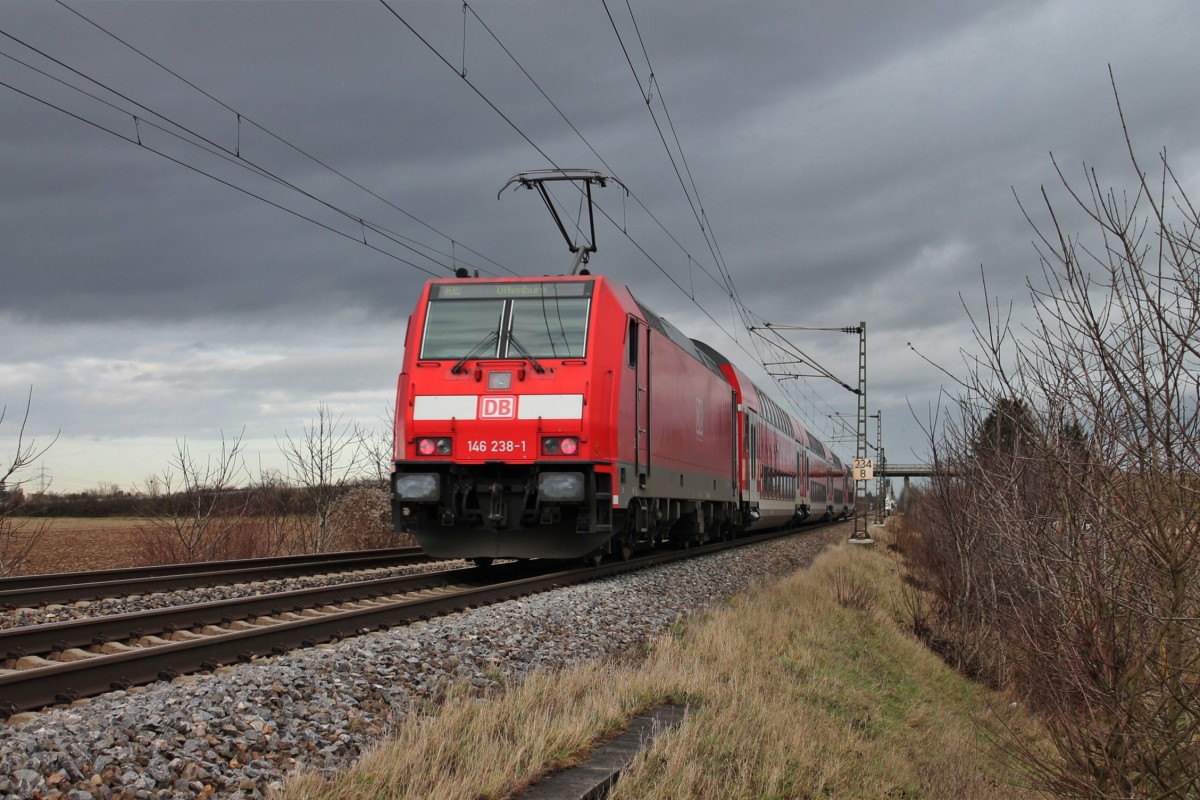 Hier die 146 238-1 mit RE 26508 (Basel Bad Bf - Offenburg) am 03.01.2014 nördlich von Müllheim (Baden).