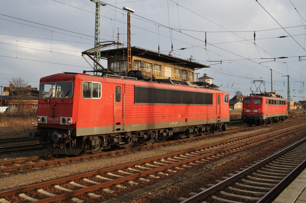 Hier 155 202-5 und im Hintergrund 139 132-5, diese beiden Loks standen am 7.2.2014 in Angermünde.