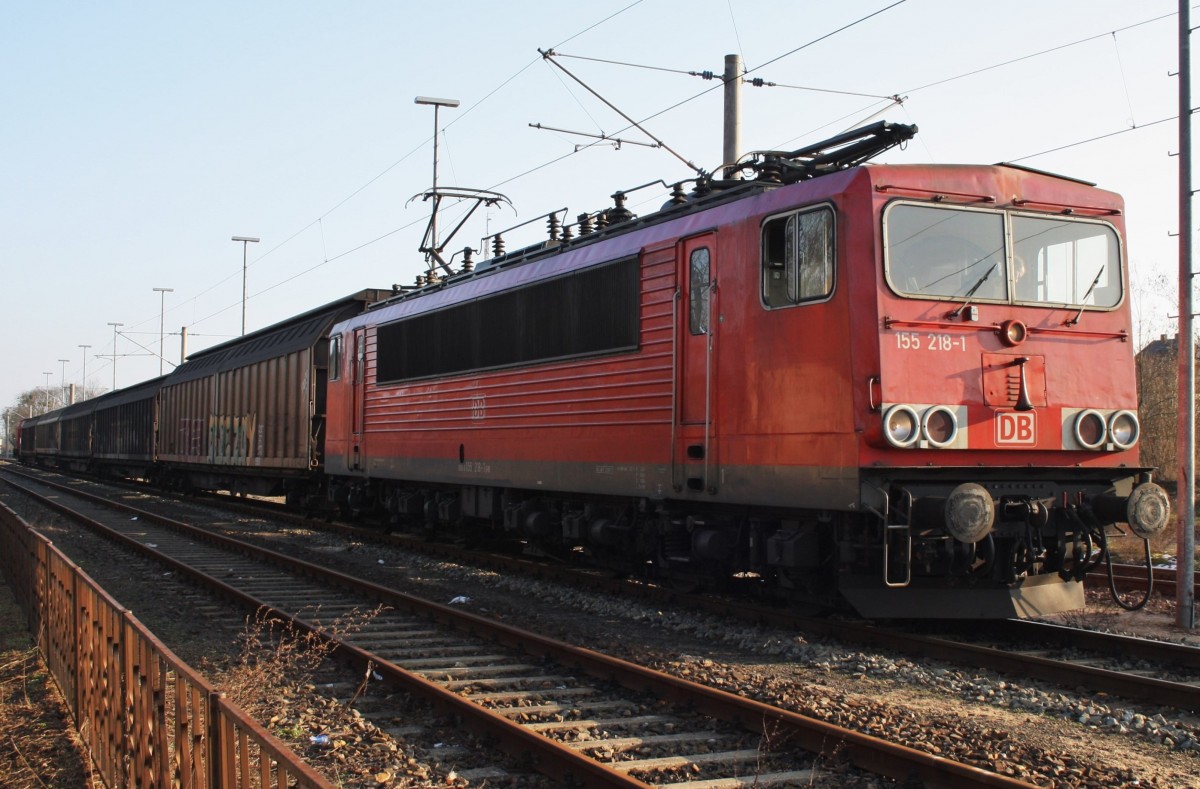 Hier 155 218-1 mit einem Schiebewandwagenzug, dieser Zug stand am 5.2.2014 in Schwedt(Oder).