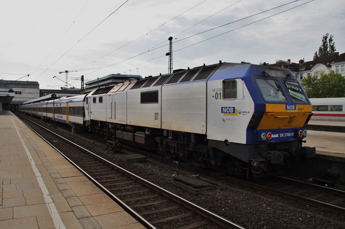 Hier 251 001-4 mit NOB81713 von	Westerland(Sylt) nach Hamburg-Altona, dieser Zug stand am 4.10.2013 in Hamburg-Altona.