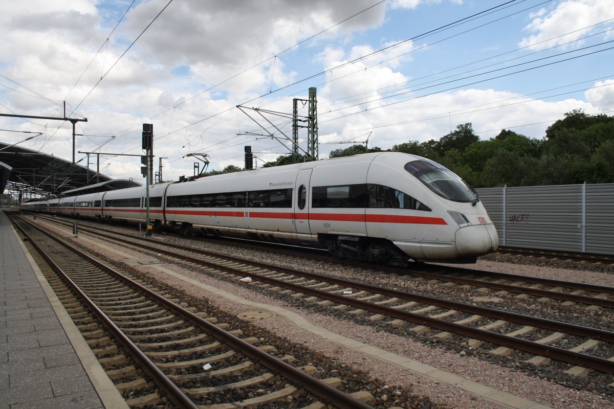 Hier 415 024-9  Hansestadt Rostock  und 411 066-4  Bingen am Rhein  als ICE1548 von Dresden Hbf. nach Frankfurt(Main) Flughafen Fernbahnhof, bei der Ausfahrt am 19.8.2014 aus Erfurt Hbf. 