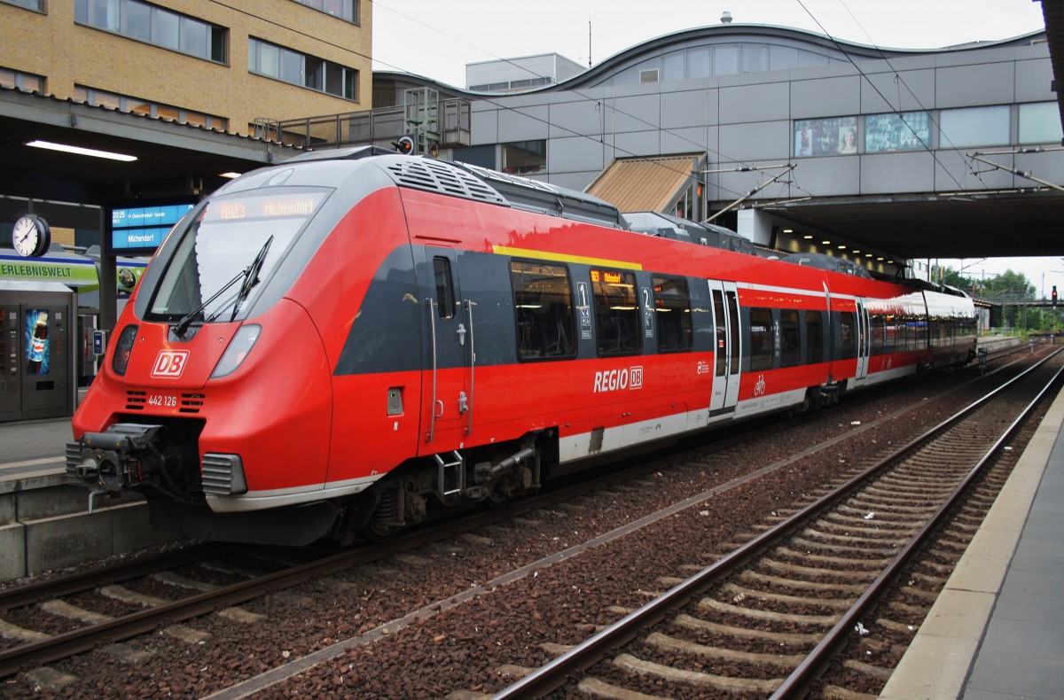 Hier 442 126-9 als RB23 (RB28872) von Potsdam Hbf. nach Michendorf, dieser Triebzug stand am 28.6.2014 in Potsdam Hbf. 