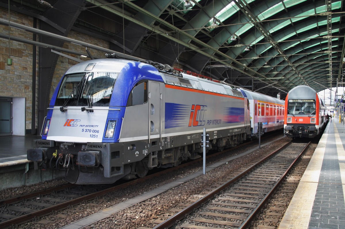Hier 5 370 006 mit EC45  Berlin-Warszawa-Express  von Berlin Hbf. nach Warszawa Wschodnia, dieser Zug stand am 14.7.2014 in Berlin Ostbahnhof.