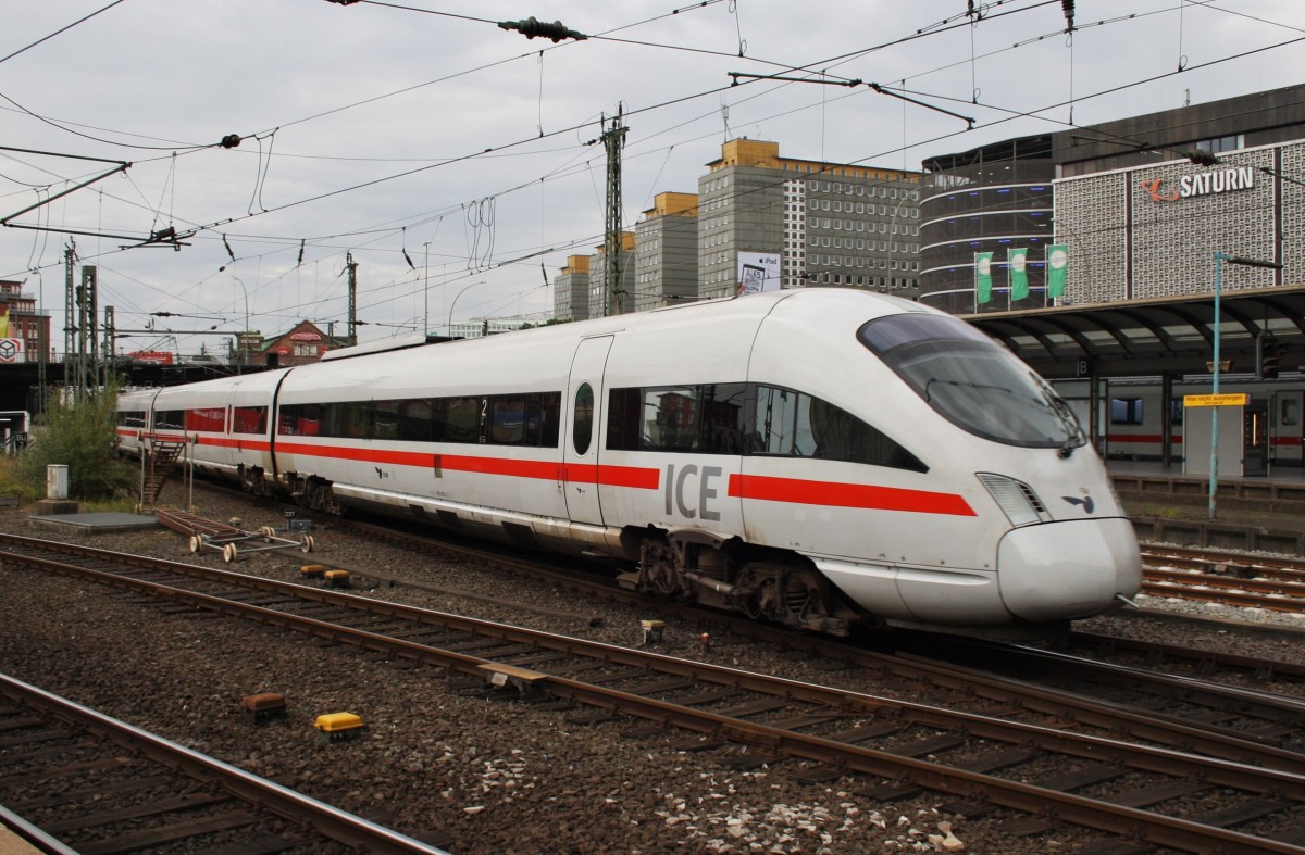 Hier 605 003-3 als ICE37 von Hamburg Hbf. nach Kbenhavn H, bei der Einfahrt am 4.10.2013 in Hamburg Hbf. 