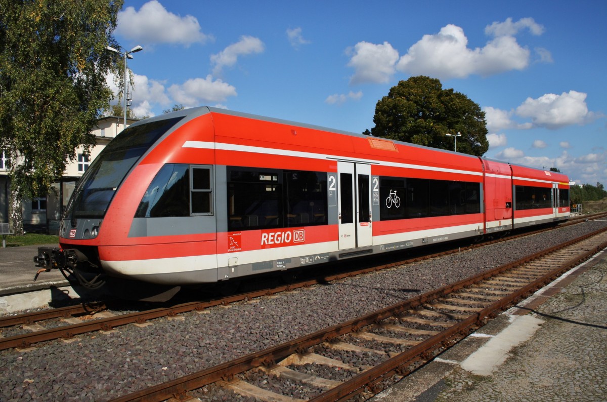 Hier 646 007-4 als RE6 (RE18611) von Wittenberge nach Berlin Spandau, dieser Triebzug stand am 2.10.2013 in Pritzwalk.