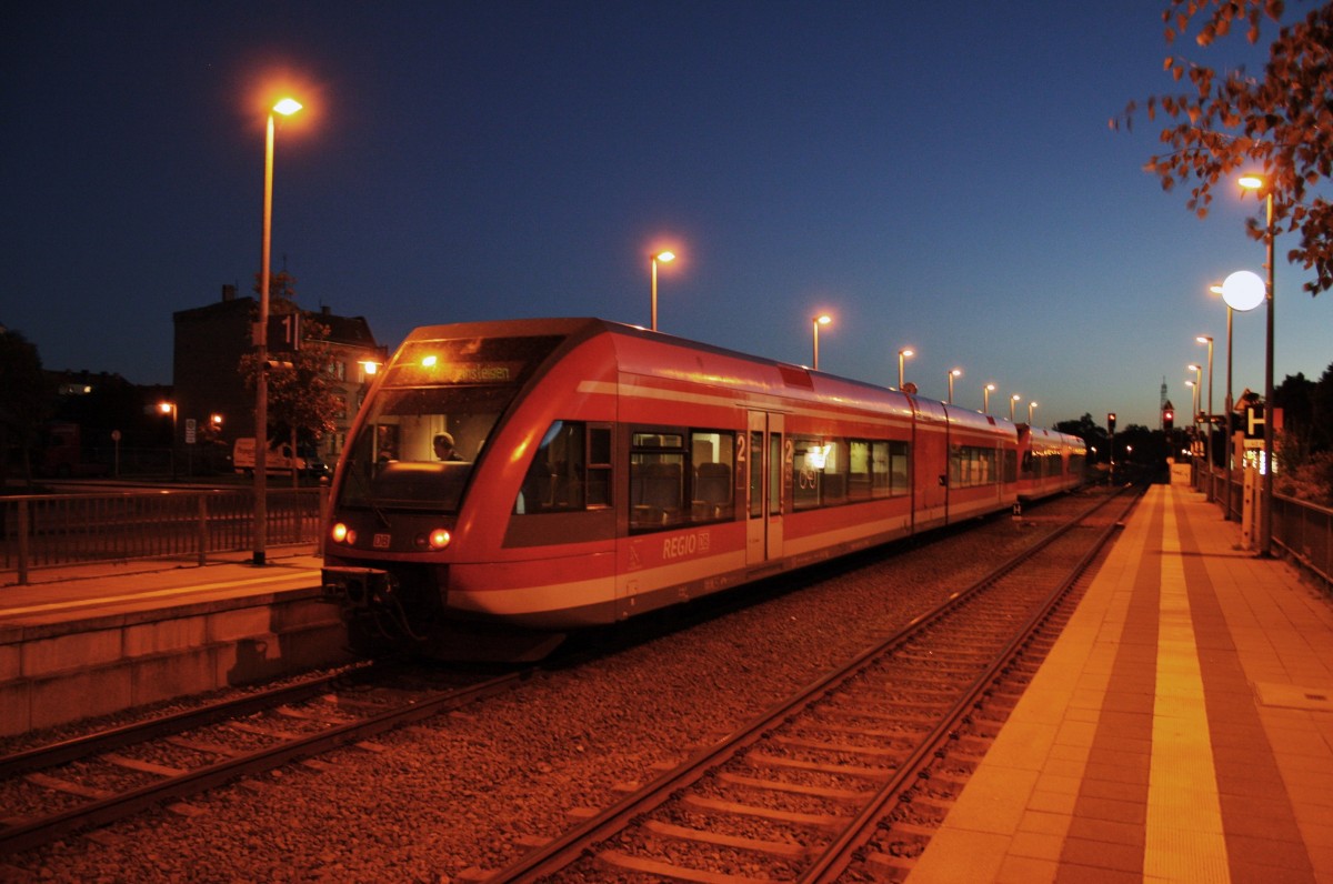 Hier 646 020-7 und 646 016-5 als RE6 (RE18634) von Berlin Spandau nach Neuruppin West, dieser Triebzugverband stand am 29.9.2013 in Neuruppin West.