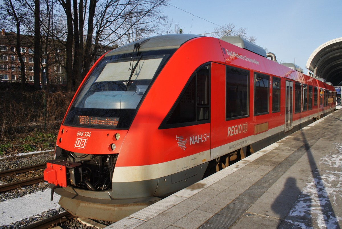 Hier 648 334-0  Bad Malente-Gremsmühlen  als RB73 (RB21964) von Kiel Hbf. nach Eckernförde, dieser Triebzug stand am 22.1.2016 in Kiel Hbf.