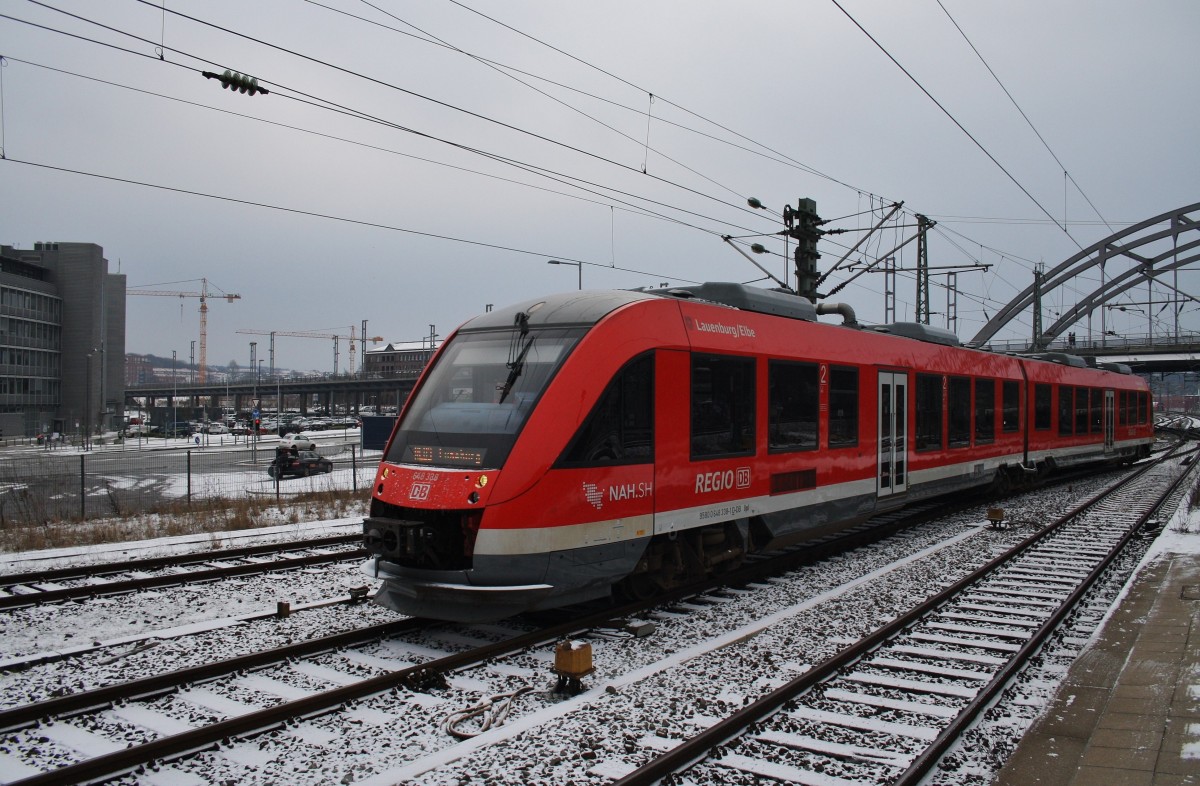 Hier 648 338-1  Lauenburg/Elbe  als RE83 (RE21625) von Kiel Hbf. nach Lüneburg, bei der Einfahrt am 19.1.2016 in Kiel Hbf. 