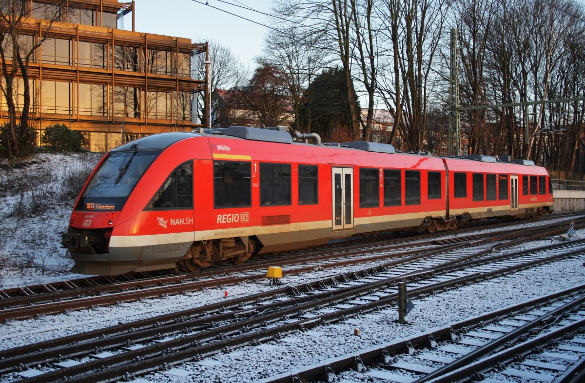 Hier 648 841-4  Mölln  als RB75 (RB21259) von Rendsburg nach Kiel Hbf., bei der Einfahrt am 24.2.2016 in Kiel Hbf.