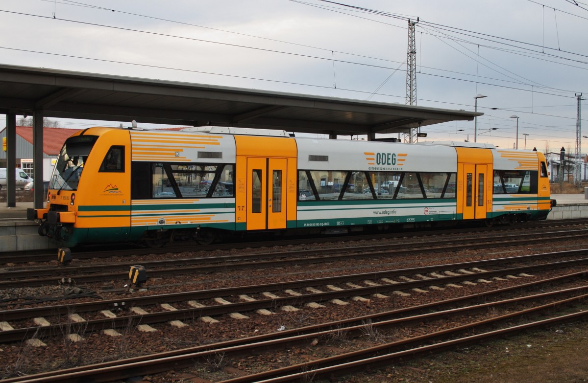 Hier 650 082-0  Königs Wusterhausen  als RB62 (RB79607) von Eberswalde Hbf. nach Prenzlau, dieser Triebwagen stand am 7.2.2014 in Angermünde.