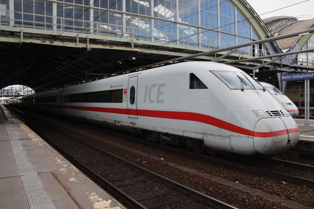 Hier 808 025-1  Oldenburg(Oldb)  als ICE2849 von Hamm (Westf) nach Berlin Ostbahnhof, dieser Triebzug stand am 25.7.2015 in Berlin Ostbahnhof.
