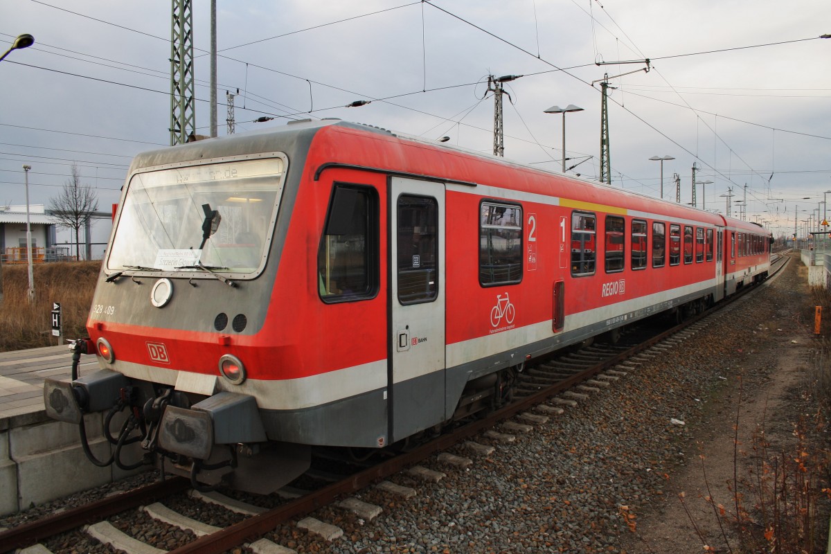 Hier 928 409 als RB66 (RB5814) von Angermünde nach Szczecin Glowny, dieser Triebzug stand am 7.2.2014 in Angermünde. 