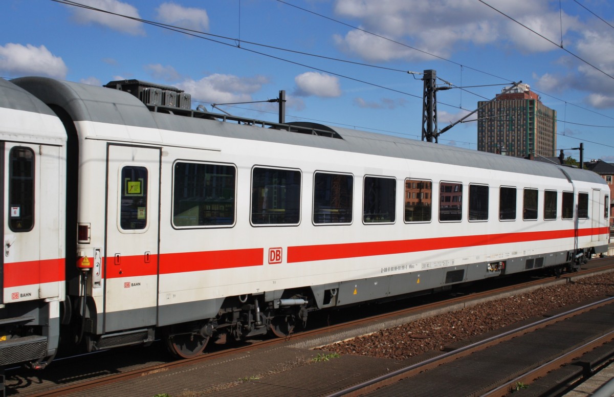 Hier D-DB 61 80 88-90 918-8, eingereiht in IC1919 von Berlin Ostbahnhof nach Kln Hbf. (Berlin Hbf., 29.9.2013) 