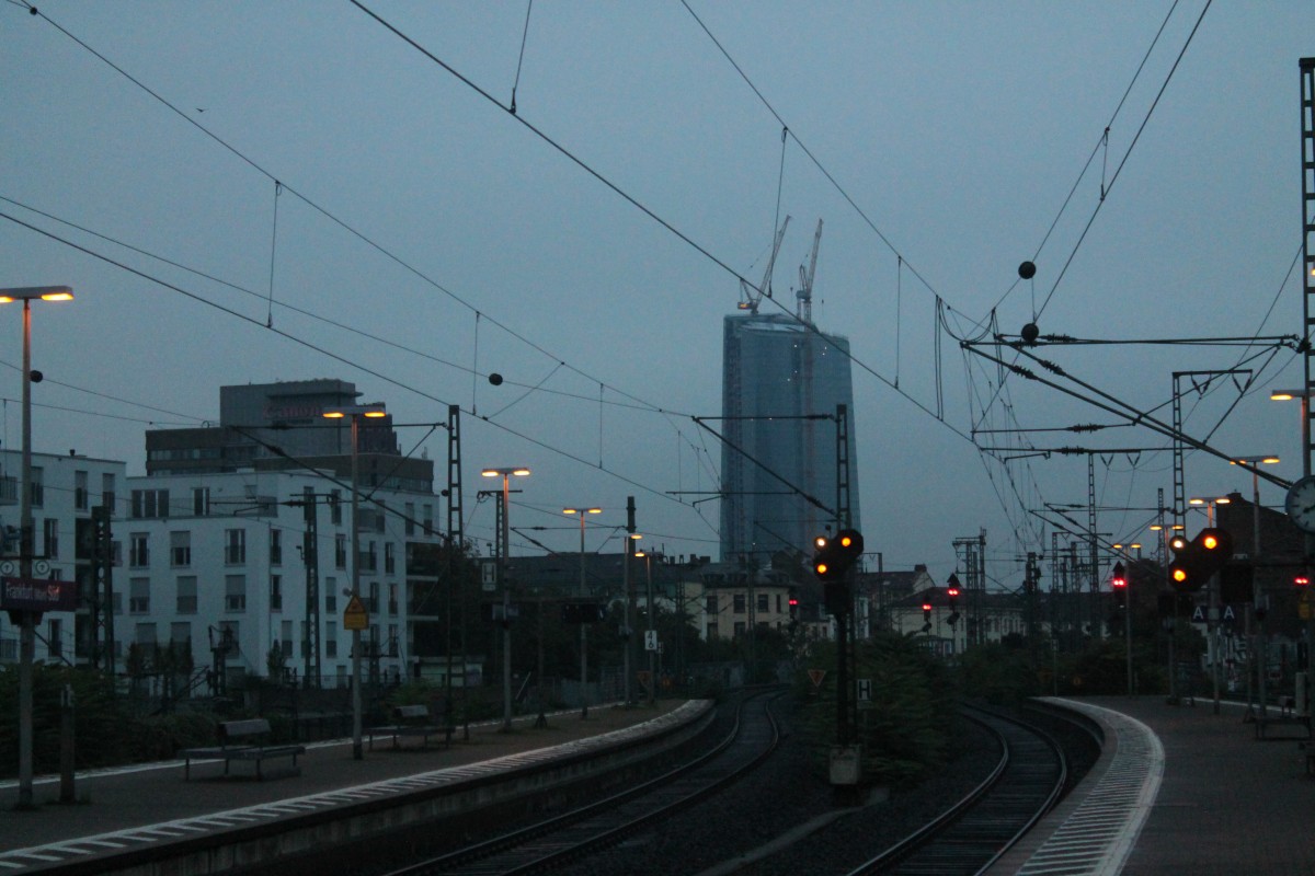 Hier ein Blick in das Vorfeld des Bahnhofes Frankfurt Sd am 14.10.13