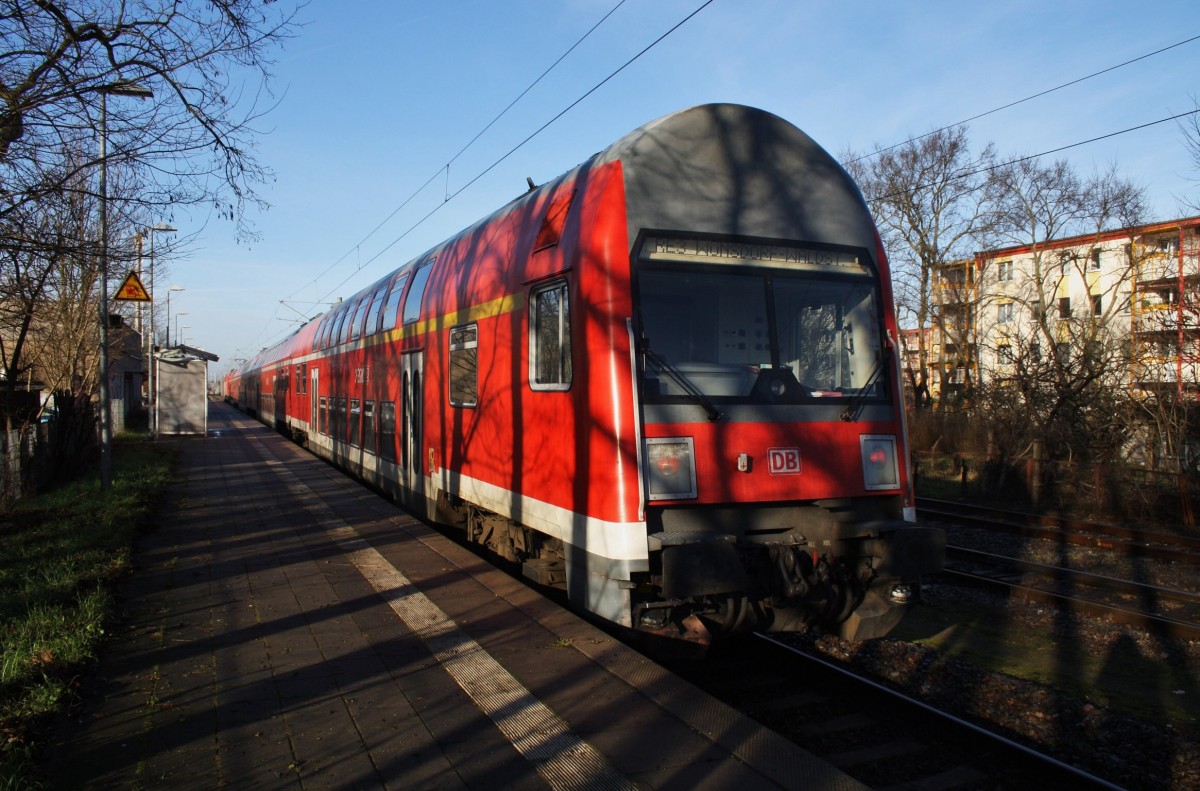 Hier ein RE3 (RE18349) von Schwedt(Oder) Hbf. nach Wünsdorf-Waldstadt, dieser Zug stand am 3.1.2014 in Schwedt(Oder) Hbf. Zuglok war 112 113.