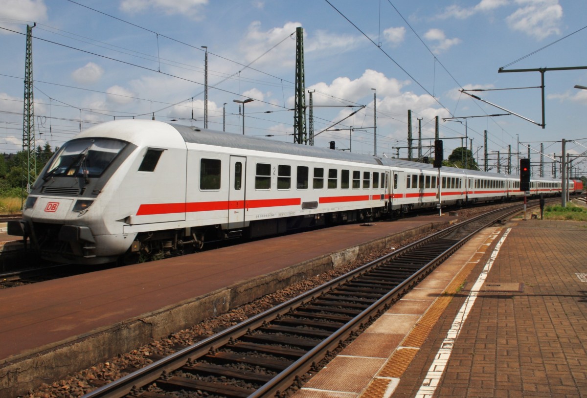 Hier IC2158 von Dresden Hbf. nach Frankfurt(Main) Flughafen Fernbahnhof, bei der Einfahrt am 14.7.2013 in Weimar. (Geschoben hatte 101 138-6)