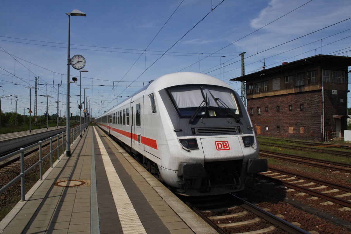 Hier IC2355 von Frankfurt(Main) Flughafen Fernbahnhof nach Ostseebad Binz, bei der Ausfahrt am 17.5.2014 aus Angermünde. Zuglok war 101 134-5.