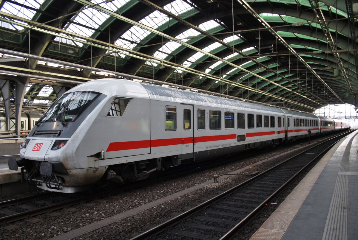 Hier IC2388 von	Frankfurt(Main) Hbf. nach Berlin Ostbahnhof, dieser Zug stand am 4.1.2014 in Berlin Ostbahnhof. Zuglok war 120 123-5. 