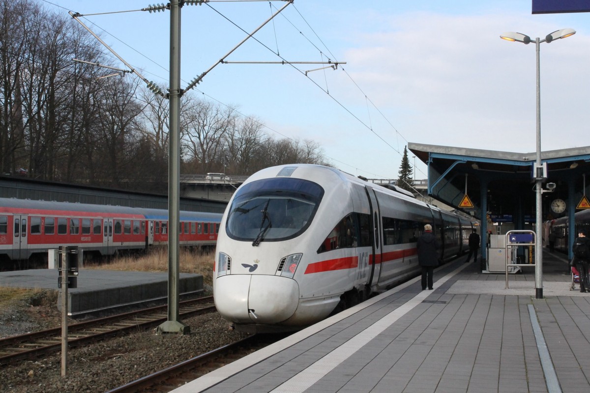 Hier ICE381 aus Aarhus nach Hamburg/Berlin, hier am Bahnhof Flensburg. 11/2/2014.
