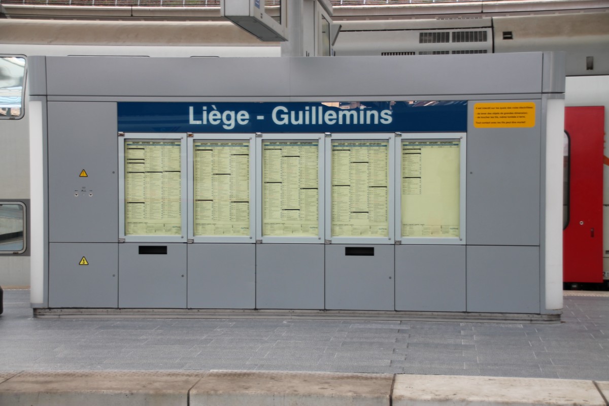 Hier eine Informationstafel im Bahnhof Liège Guillemins. Aufgenommen am 13.1.14.