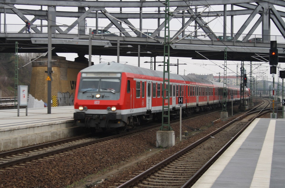 Hier IRE18539 von Rostock Hbf. nach Berlin Hbf.(tief), bei der Einfahrt am 28.3.2014 in Berlin Gesundbrunnen. Schublok war 112 104.